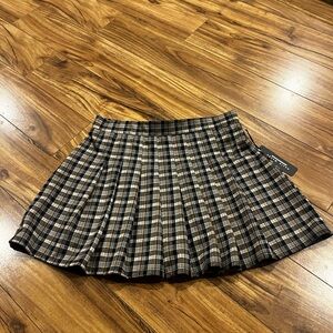 Haute Monde Black and Tan Checkered pleated Skirt